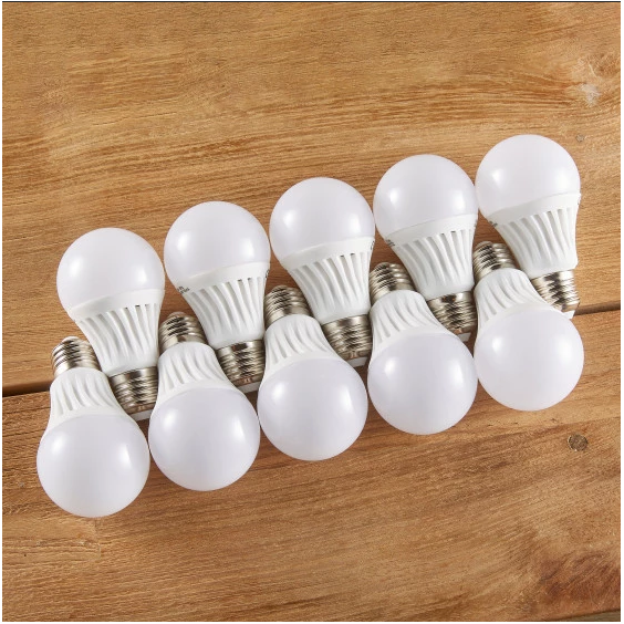 Lot de 10 ampoules LED E27 12W A60 blanc chaud CREALYS