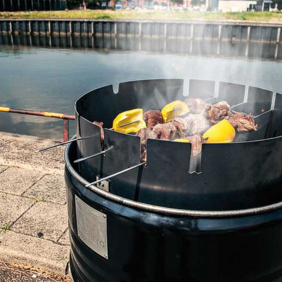 Support et Pics Brochettes pour Bidon Barbecue