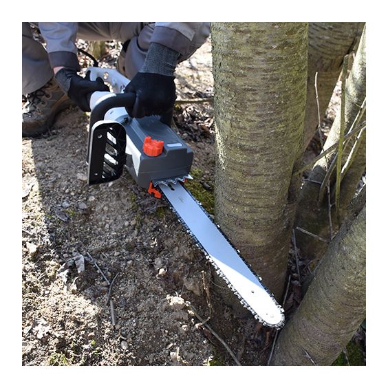Tronçonneuse Electrique 2400W Guide chaîne Oregon 16" KORMAN GARDEN