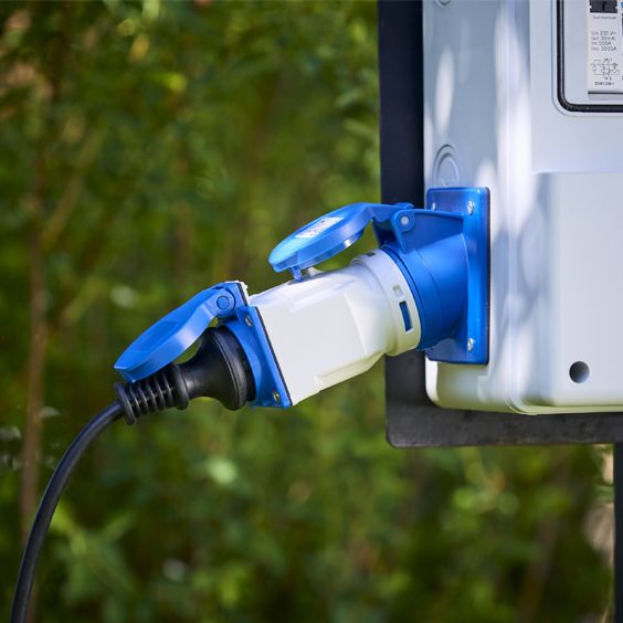 Coffret de camping avec 1 prise CEE 10A + protection électrique incluse